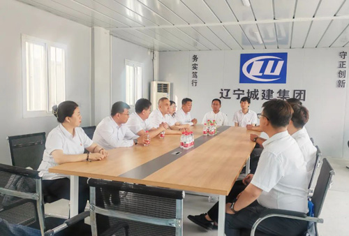 邱海赴新疆项目部指导工作并开展主题教育调研